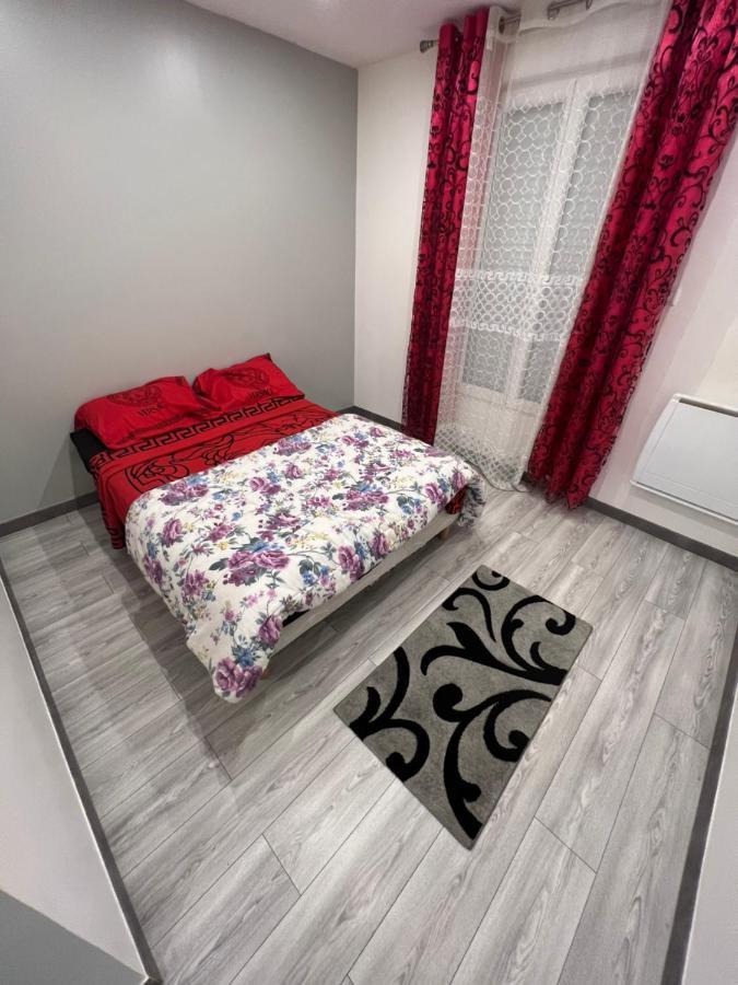 Apartamento Zekri Livry-Gargan Exterior foto